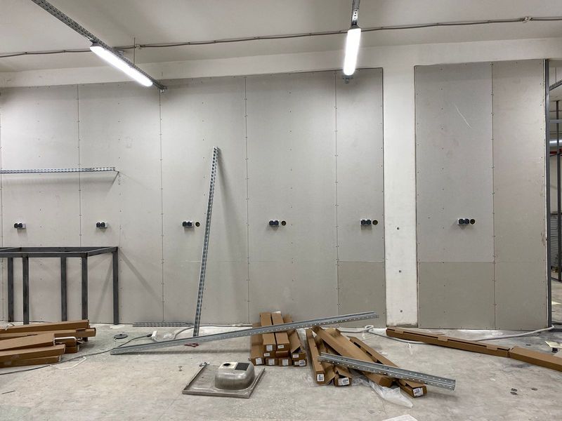 установка компьютерных розеток RJ-45